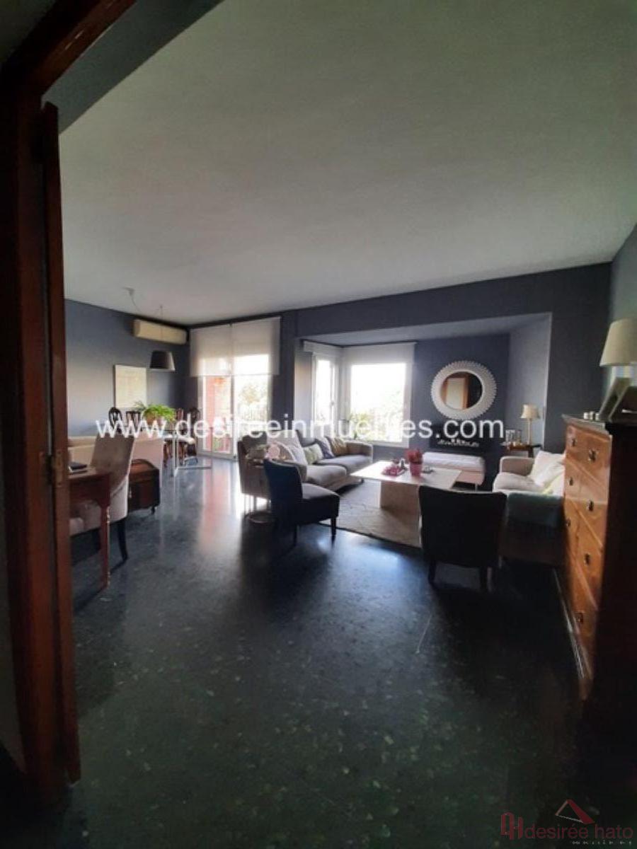 For sale of flat in Valencia