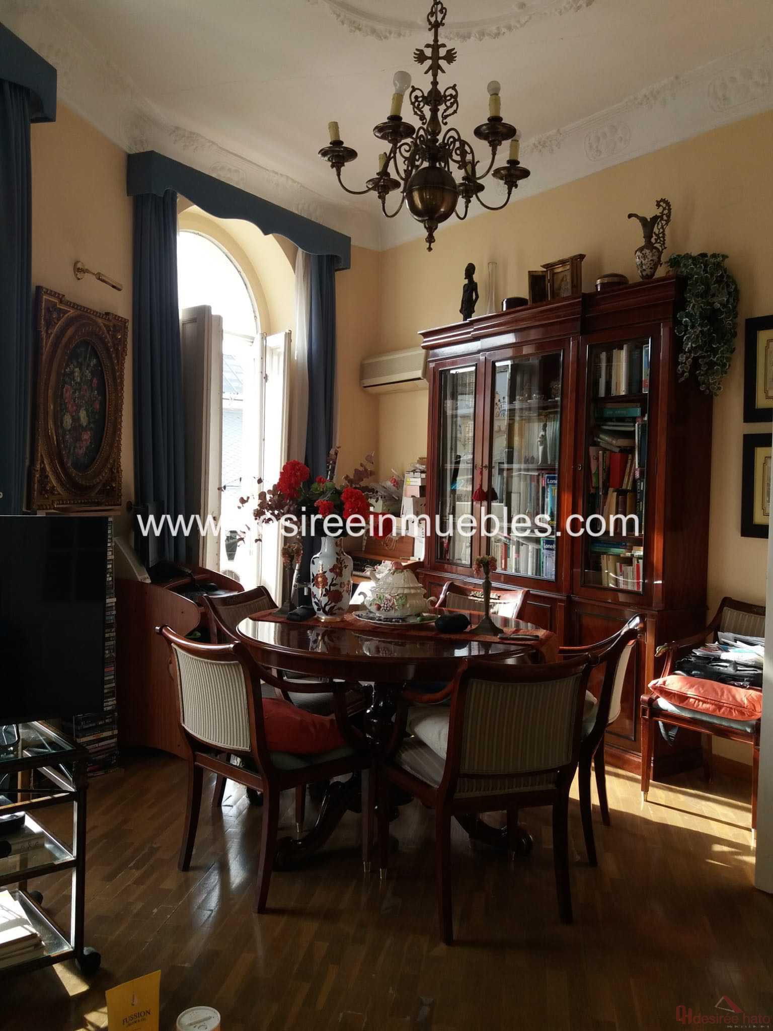 For sale of flat in Valencia
