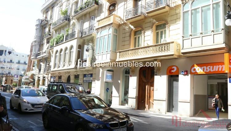 For sale of flat in Valencia
