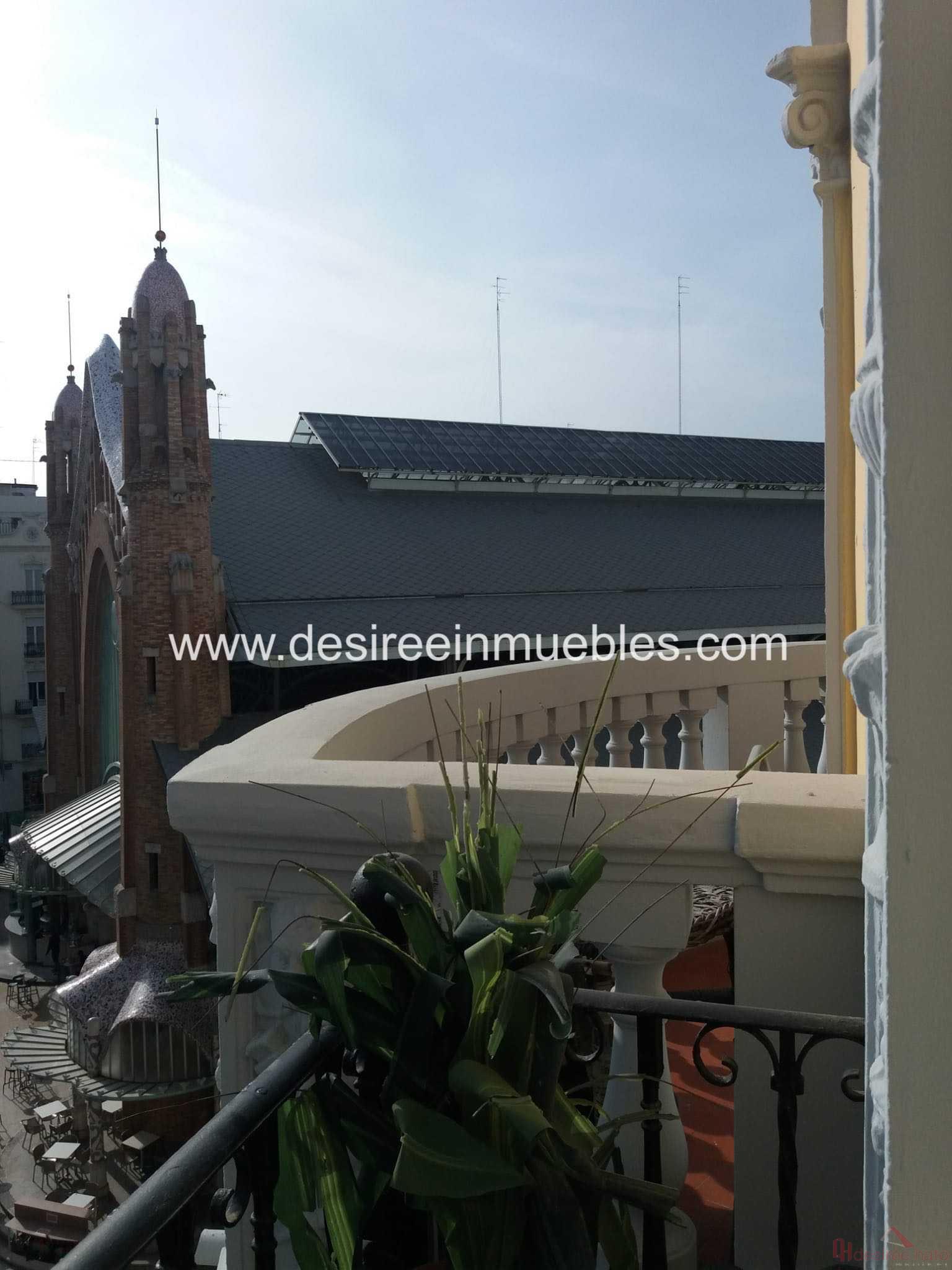 For sale of flat in Valencia
