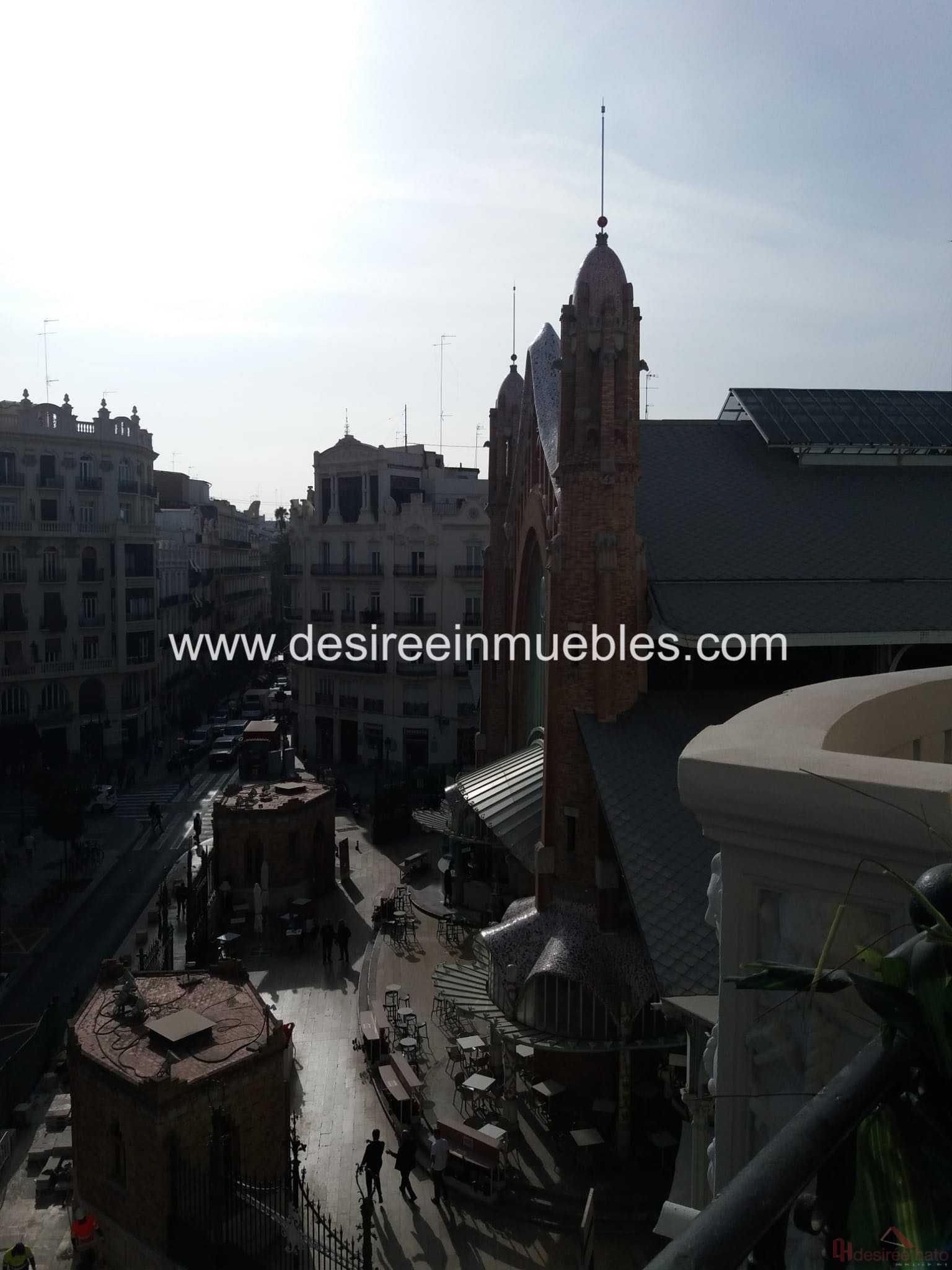 For sale of flat in Valencia
