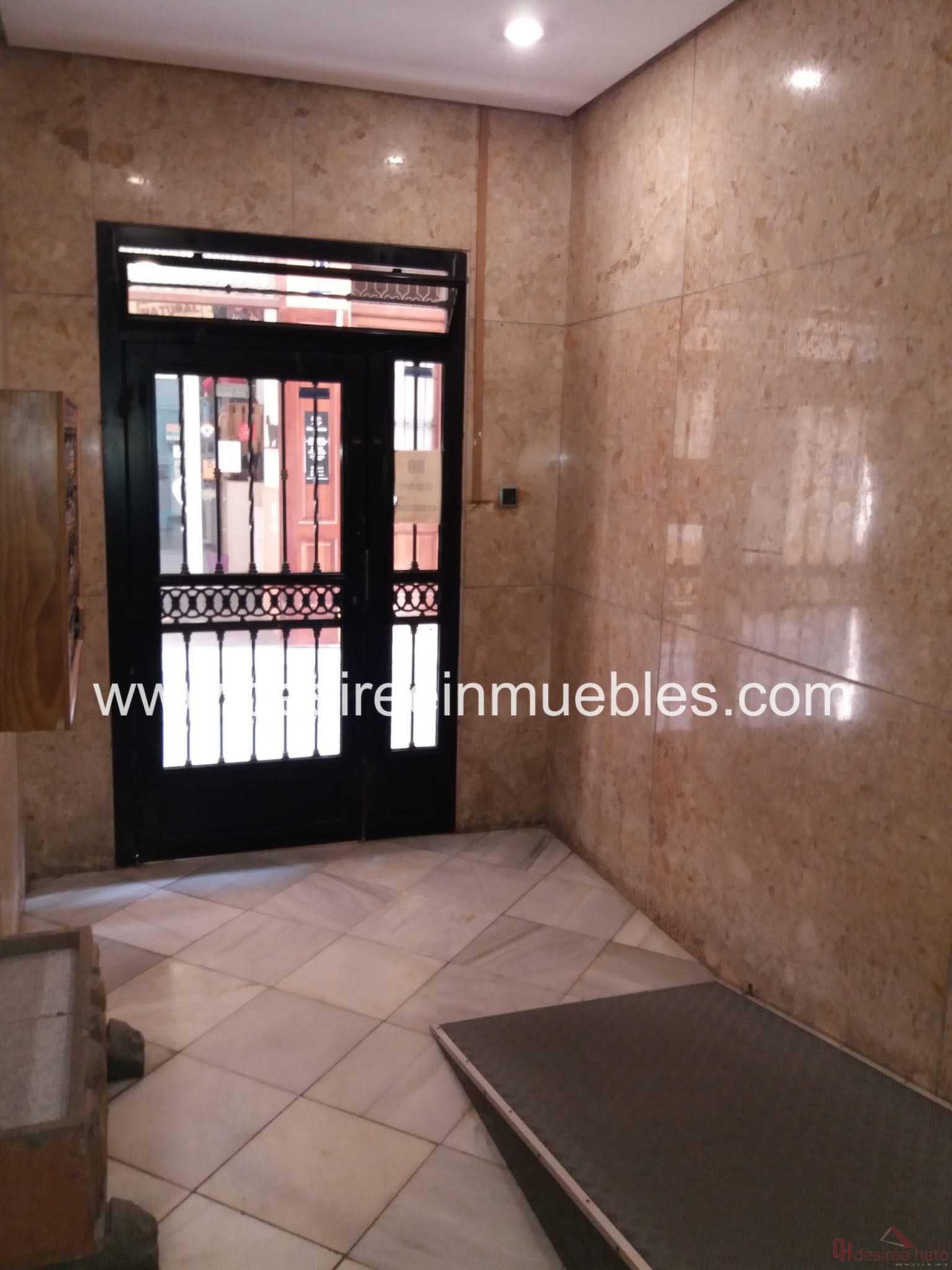 For sale of flat in Valencia