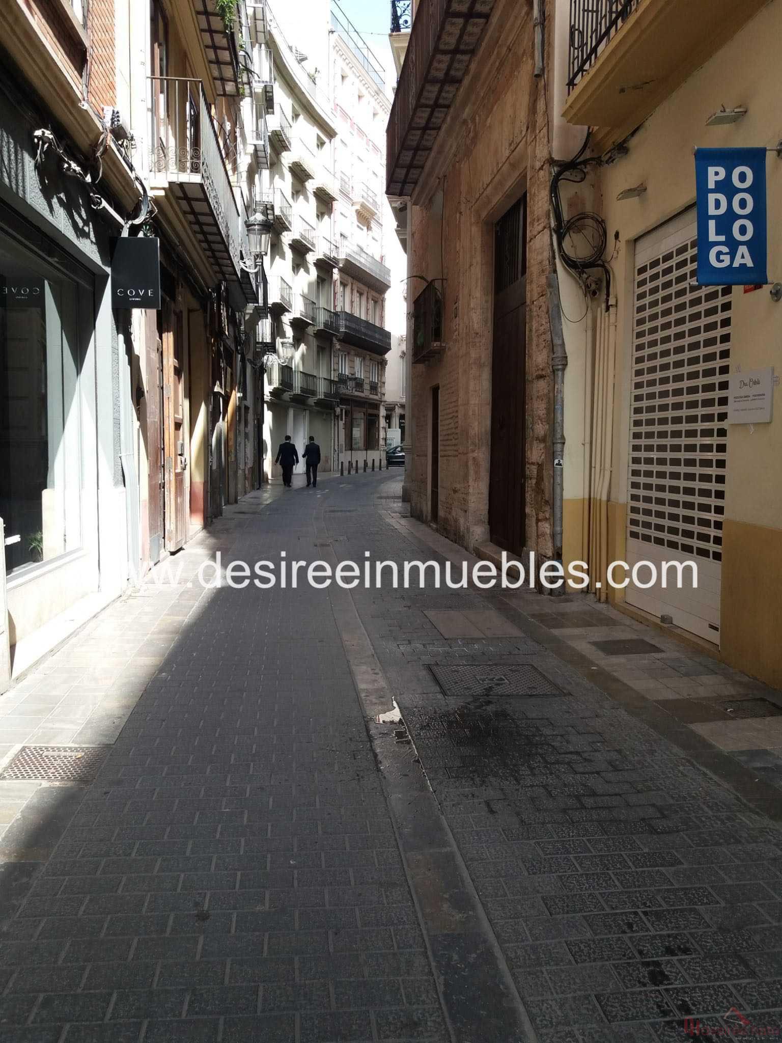 For sale of flat in Valencia
