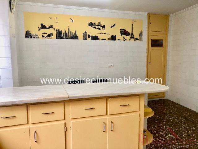 For sale of flat in Valencia