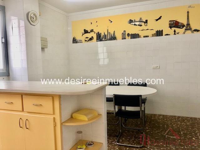 For sale of flat in Valencia