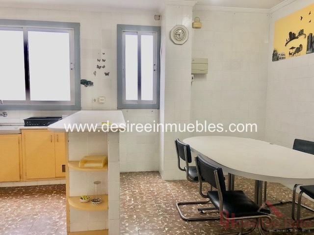 For sale of flat in Valencia