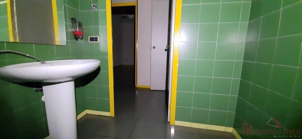 For sale of commercial in Valencia