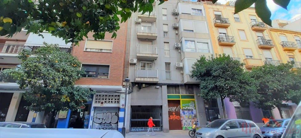 Venta de local comercial en Valencia