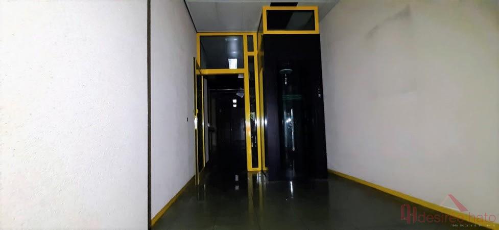 For sale of commercial in Valencia