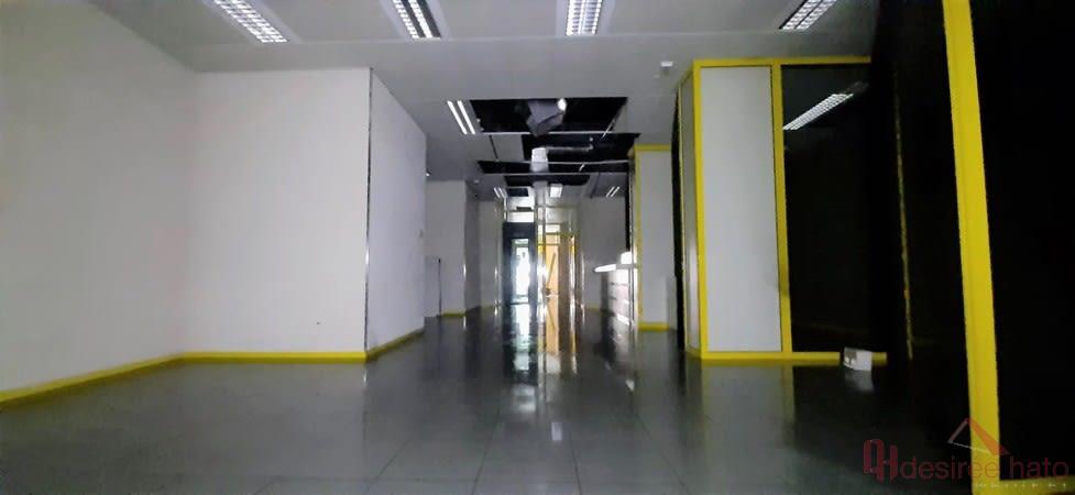 For sale of commercial in Valencia