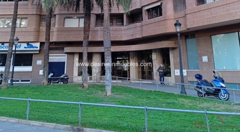 For rent of office in Valencia