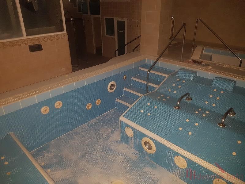 For sale of commercial in Valencia