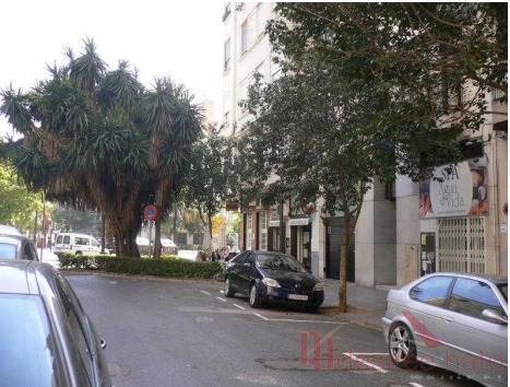 For sale of commercial in Valencia