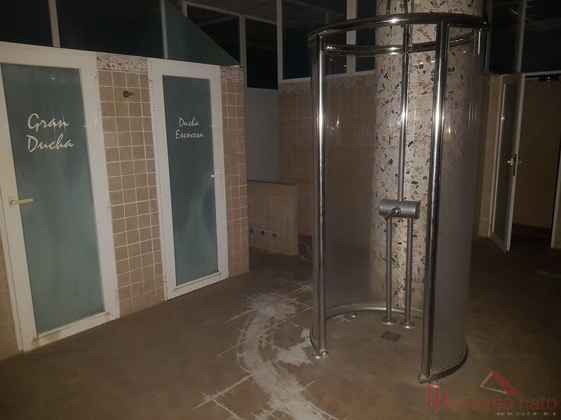 For sale of commercial in Valencia