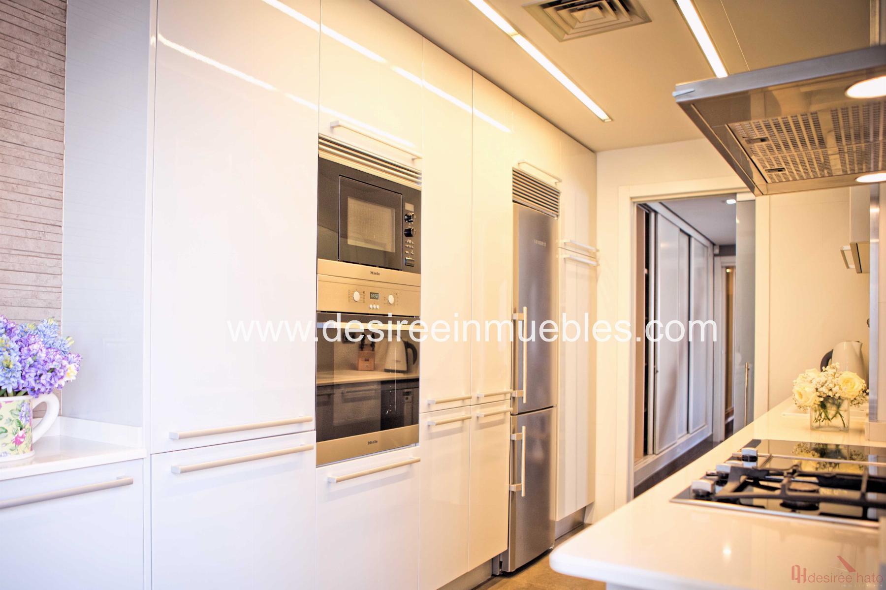 For rent of penthouse in Valencia