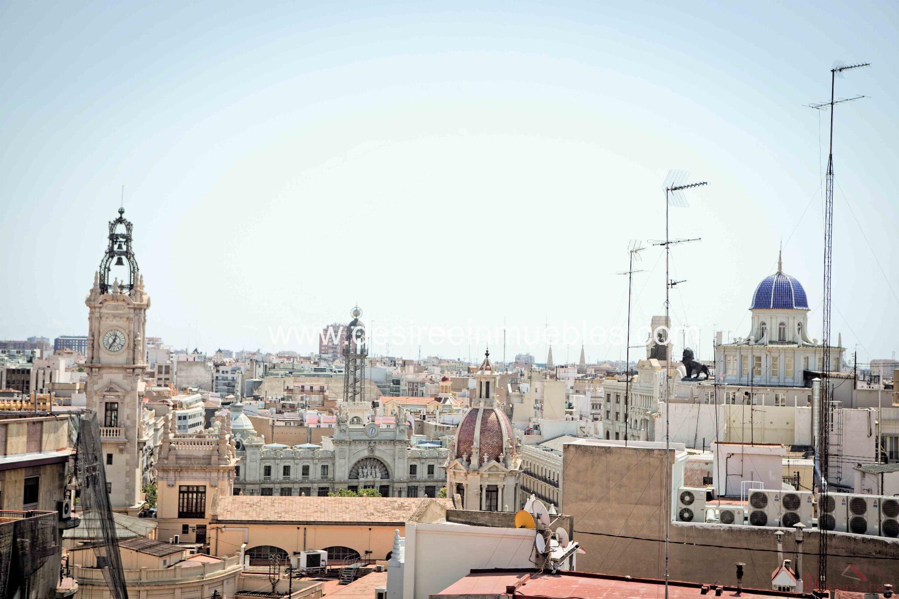 For rent of penthouse in Valencia