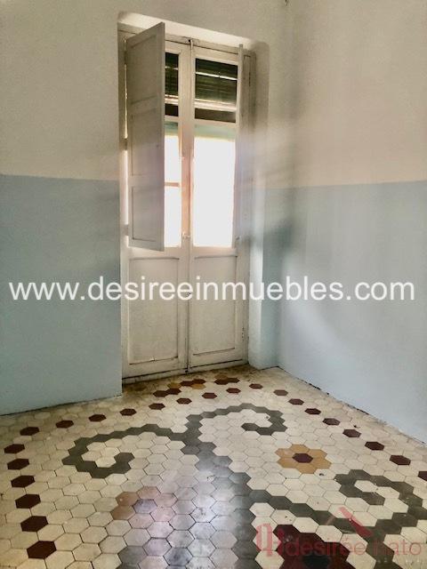 Köp av byggnad i Valencia