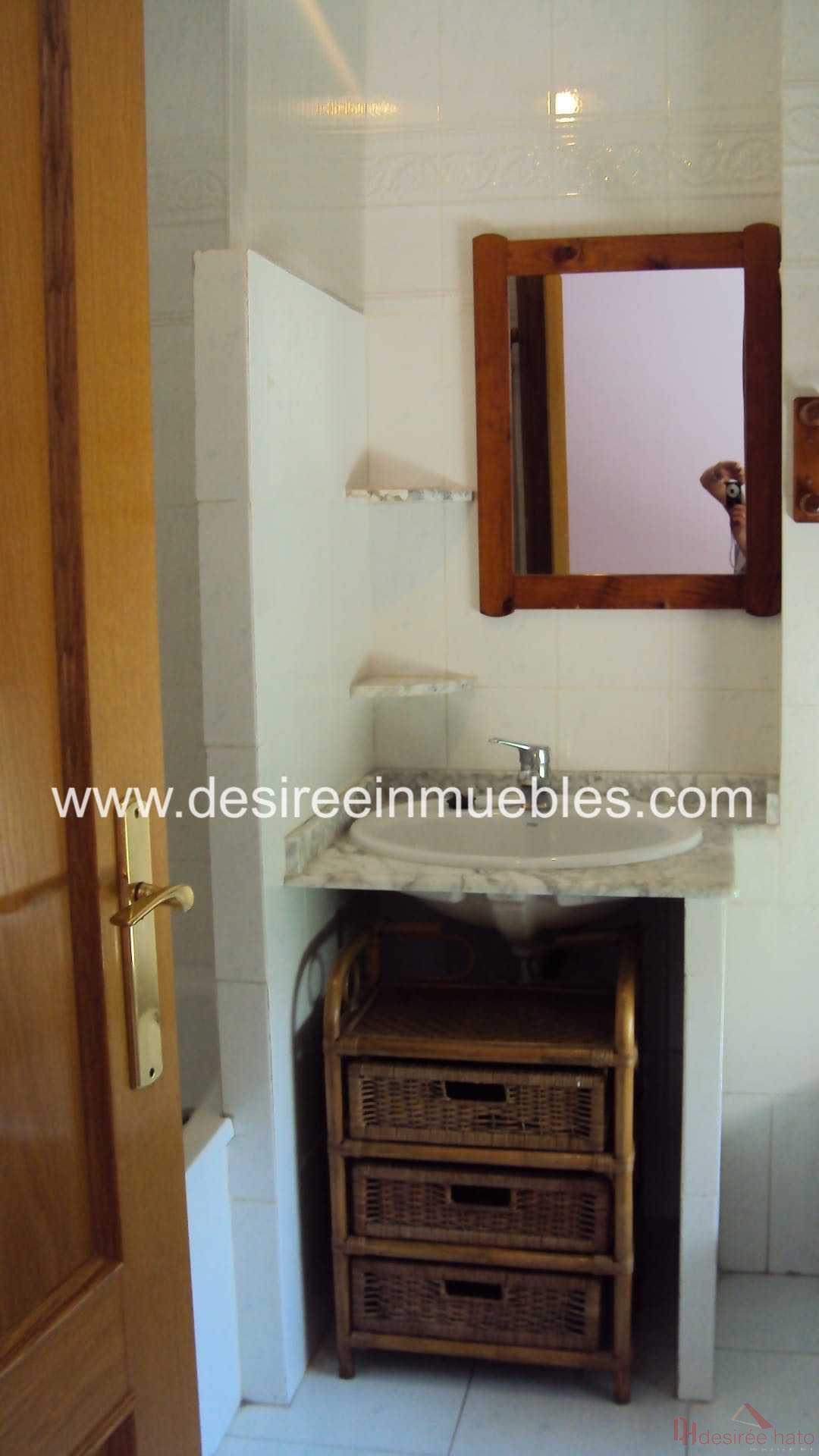 For sale of duplex in Valencia