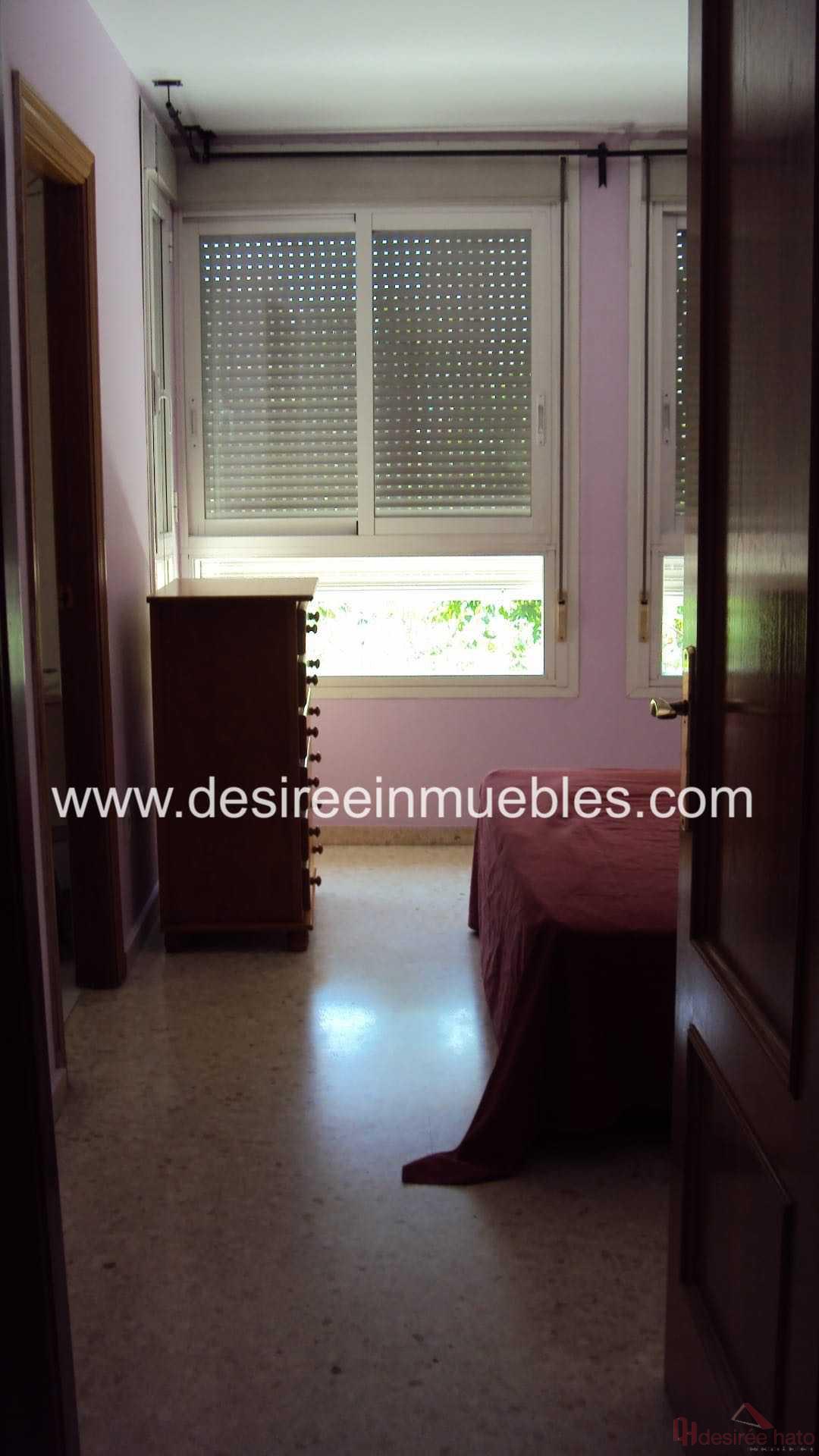For sale of duplex in Valencia