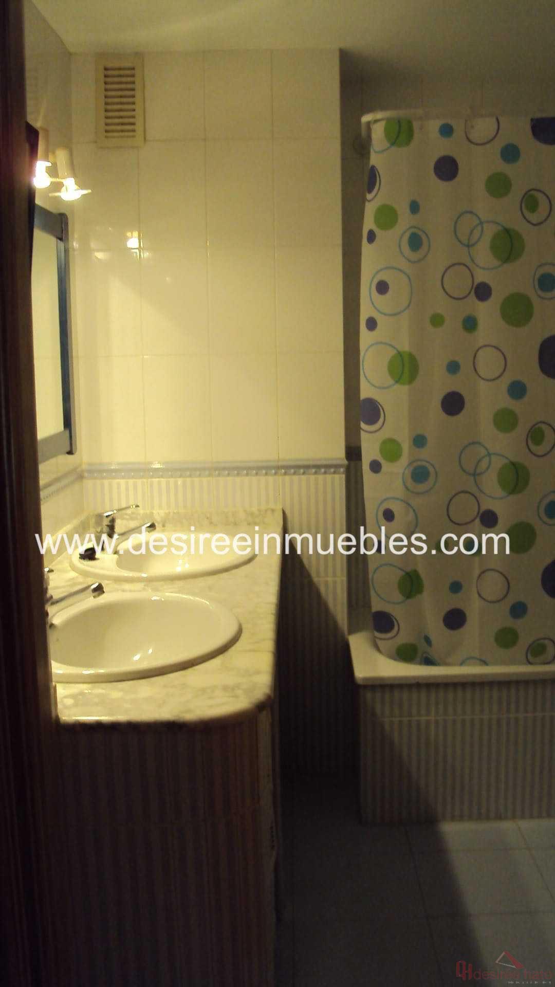 For sale of duplex in Valencia