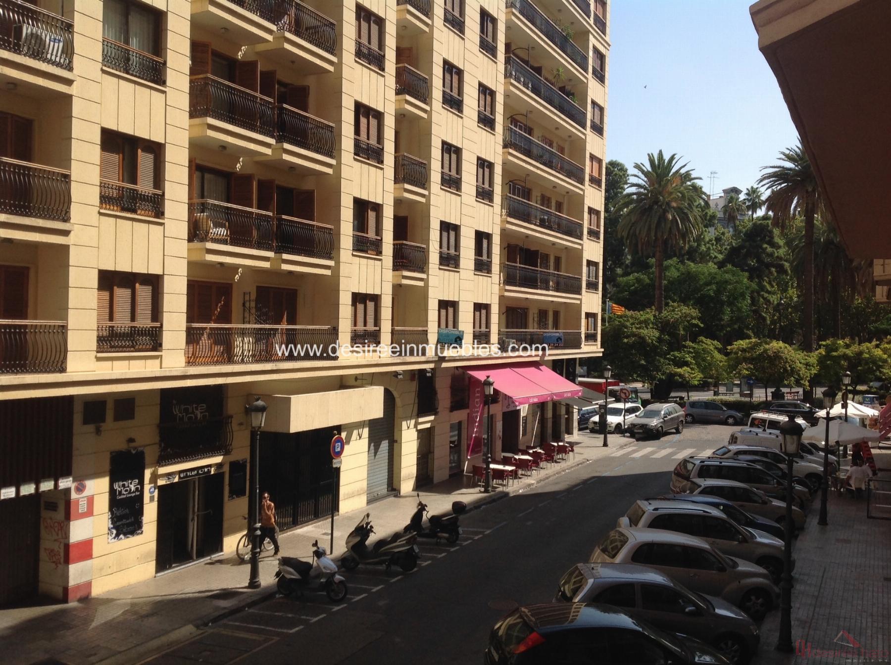 For sale of flat in Valencia