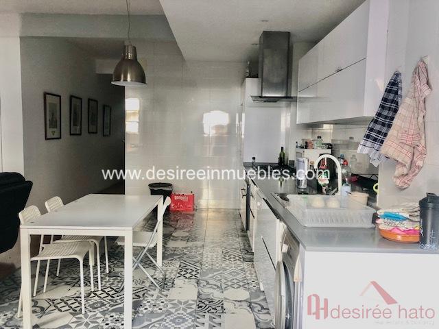 For sale of flat in Valencia