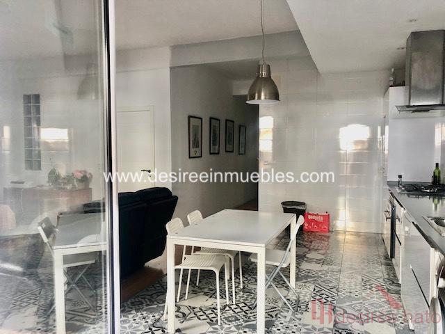 For sale of flat in Valencia