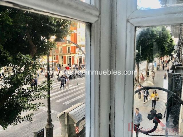 For sale of flat in Valencia