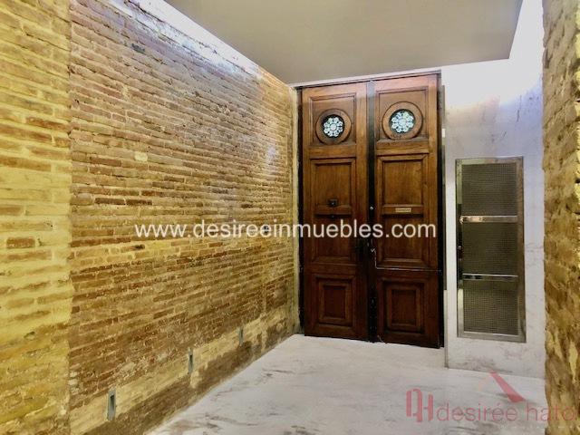 For sale of flat in Valencia