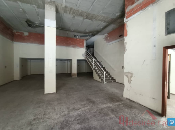 For sale of commercial in Valencia