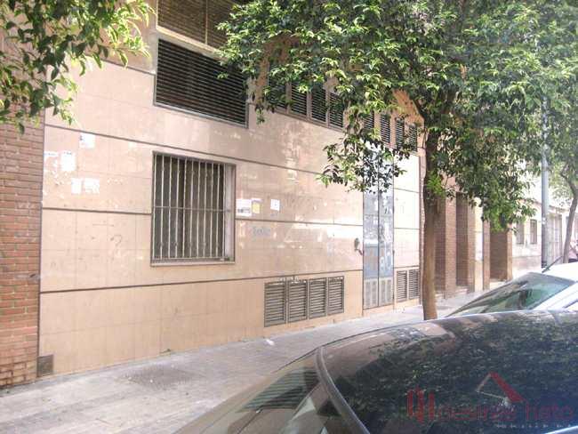 For sale of commercial in Valencia