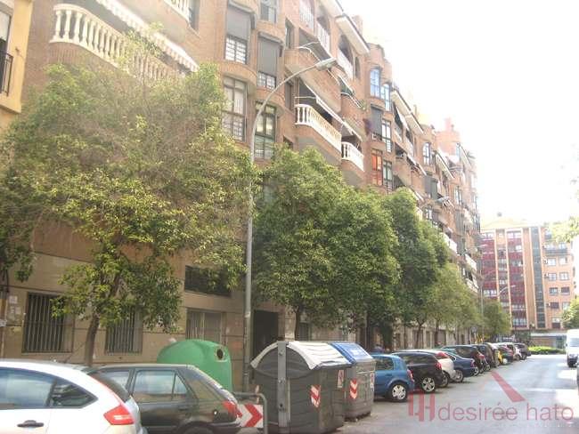 For sale of commercial in Valencia