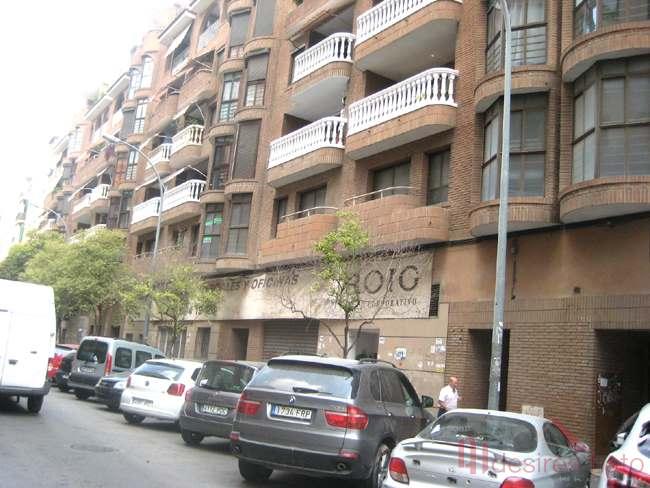 For sale of commercial in Valencia
