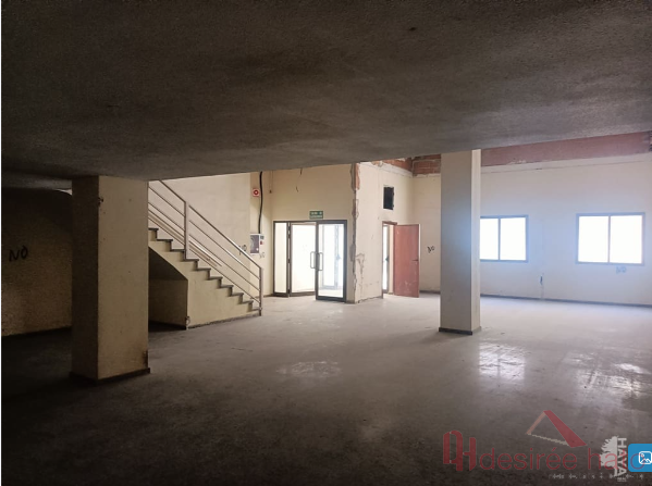For sale of commercial in Valencia