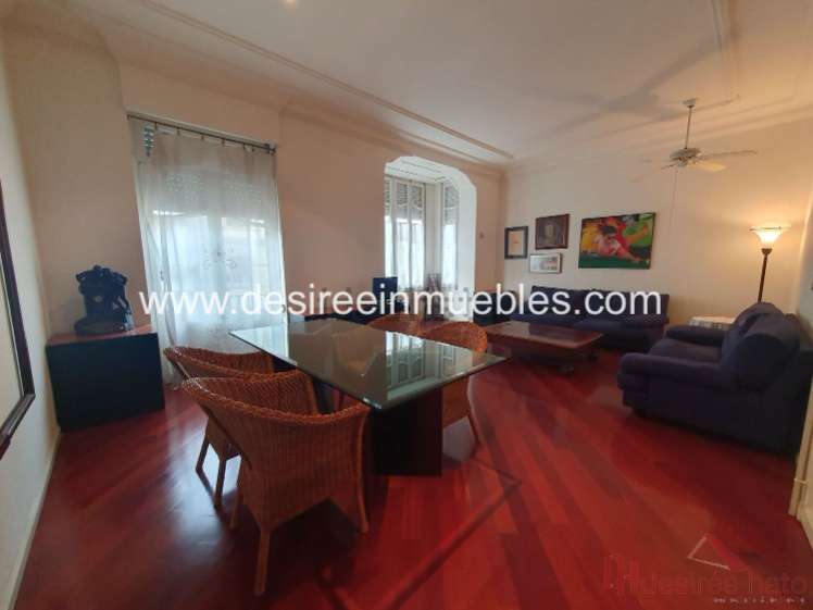 For sale of flat in Valencia