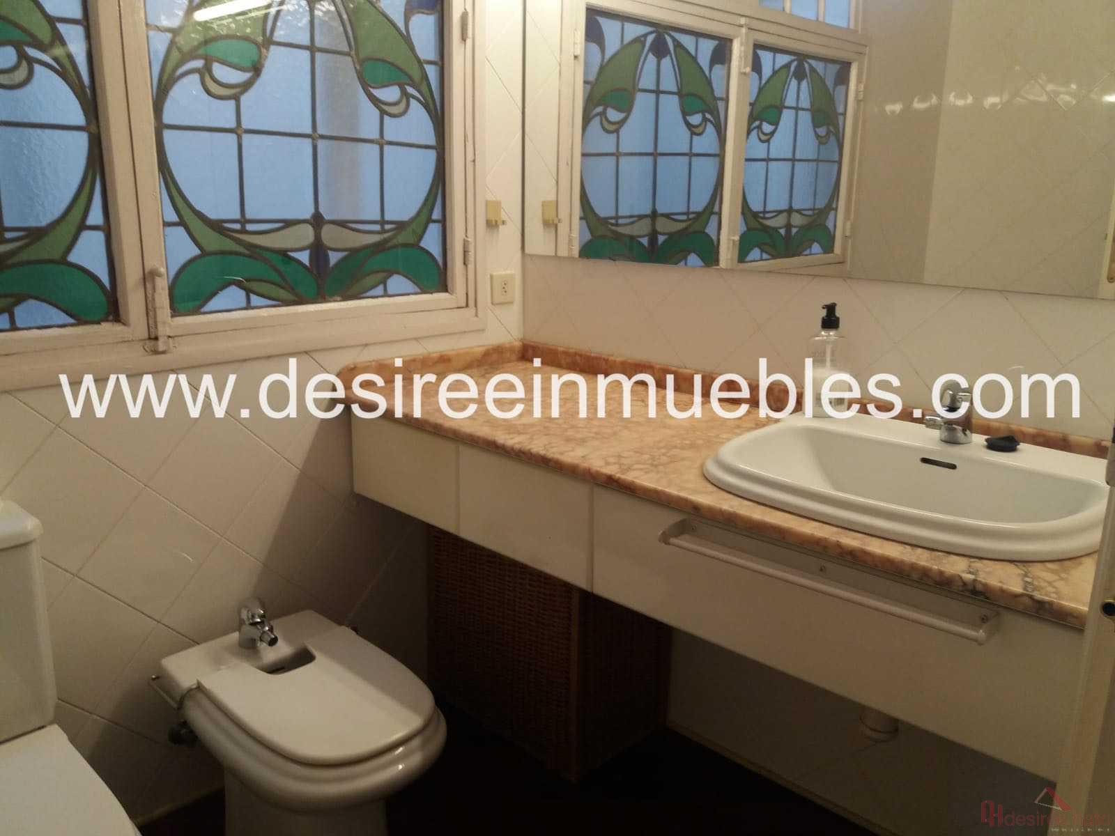 For sale of flat in Valencia