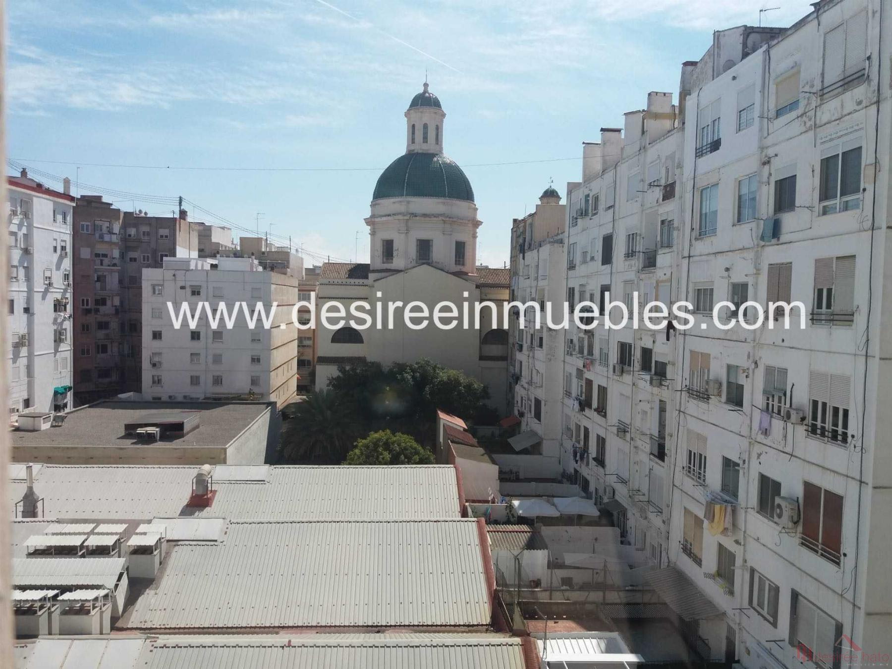 For sale of flat in Valencia