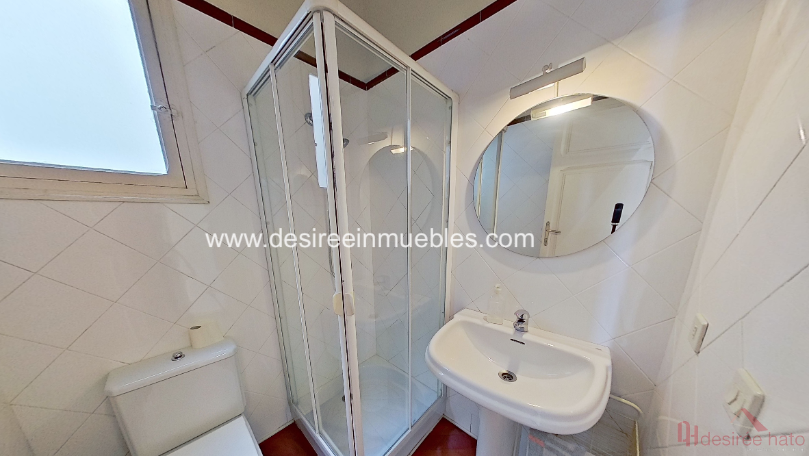 For sale of flat in Valencia