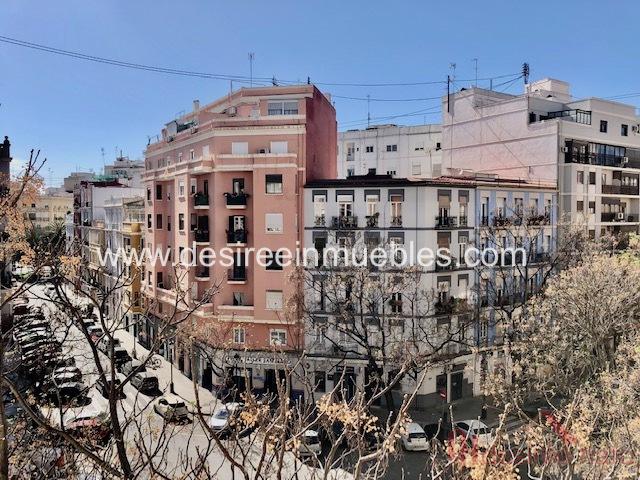 For rent of office in Valencia