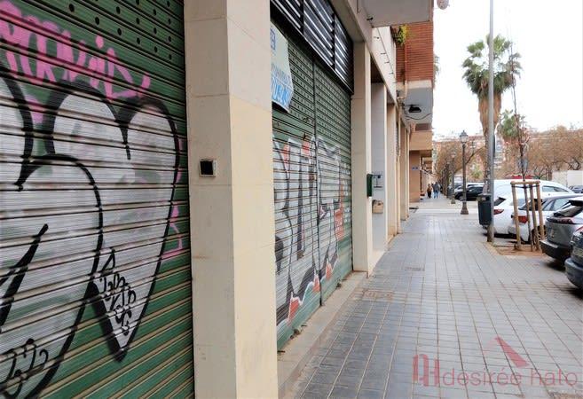 Til salg fra forretning i Valencia