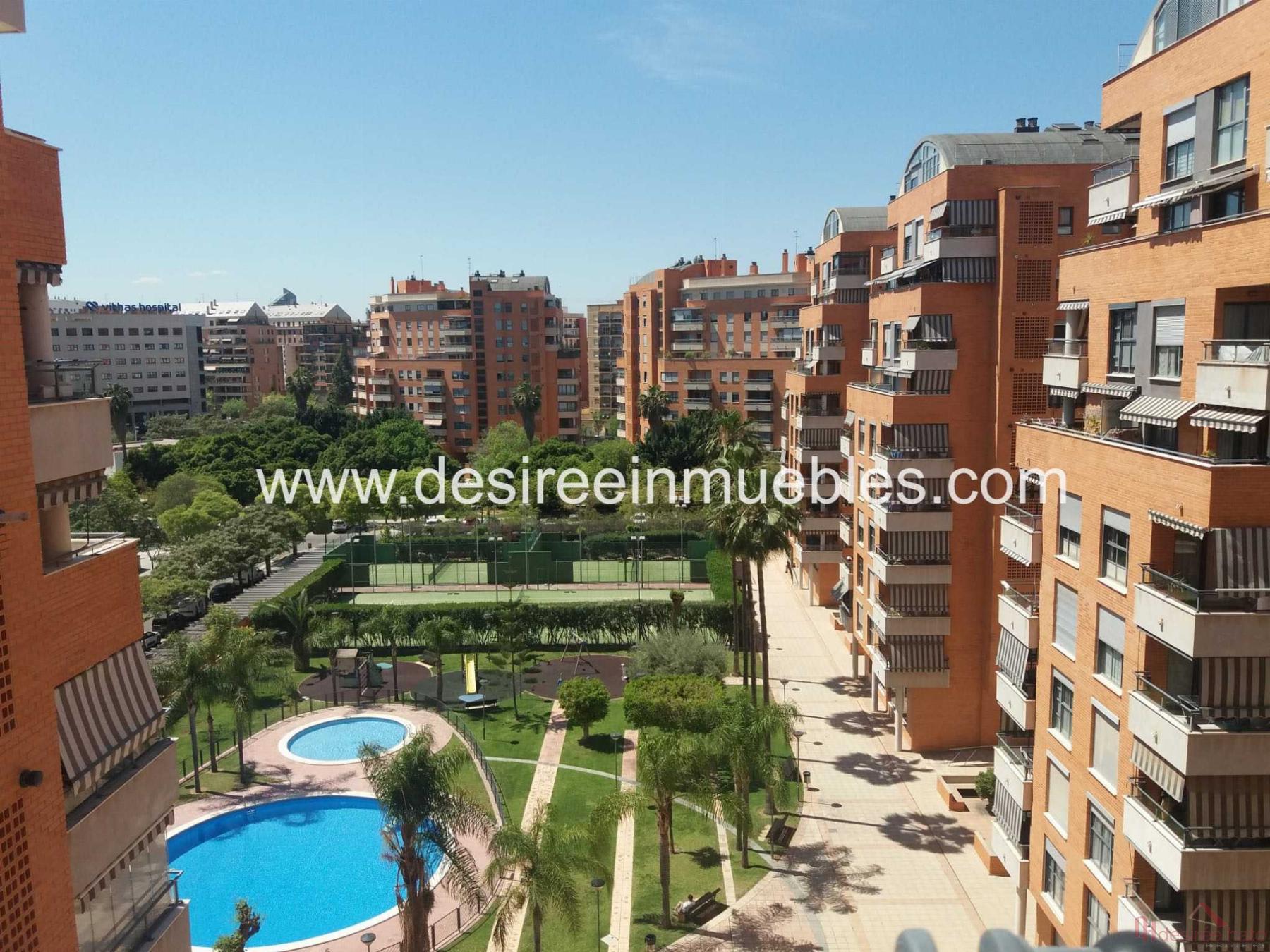 For sale of flat in Valencia