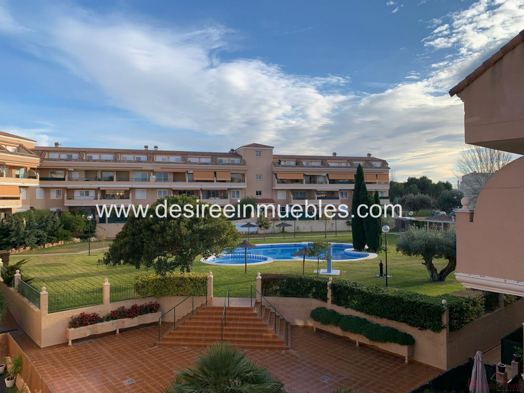 For sale of penthouse in Bétera