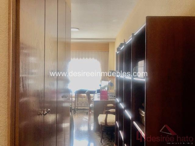 For sale of flat in Valencia