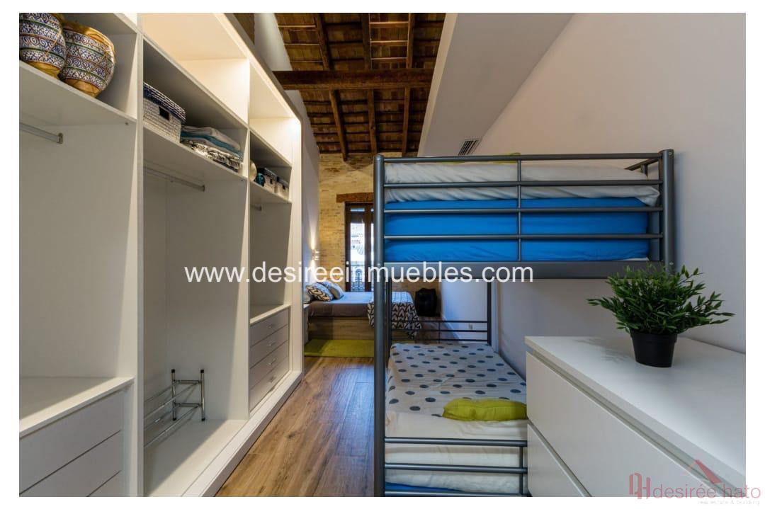 For sale of house in Valencia