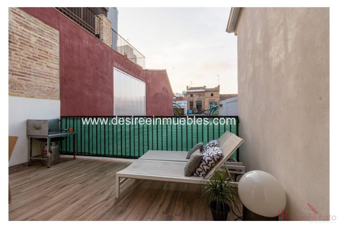 For sale of house in Valencia
