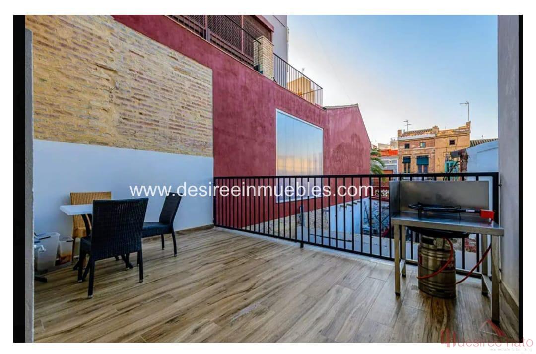 For sale of house in Valencia