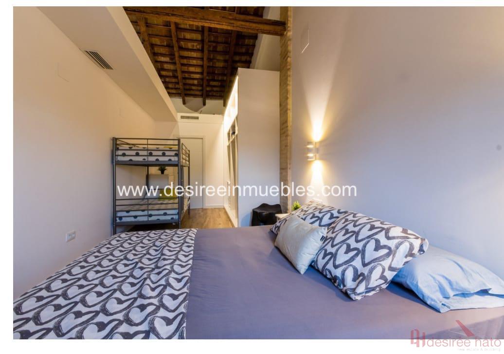 For sale of house in Valencia