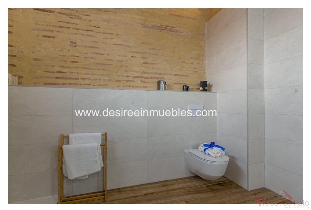 For sale of house in Valencia