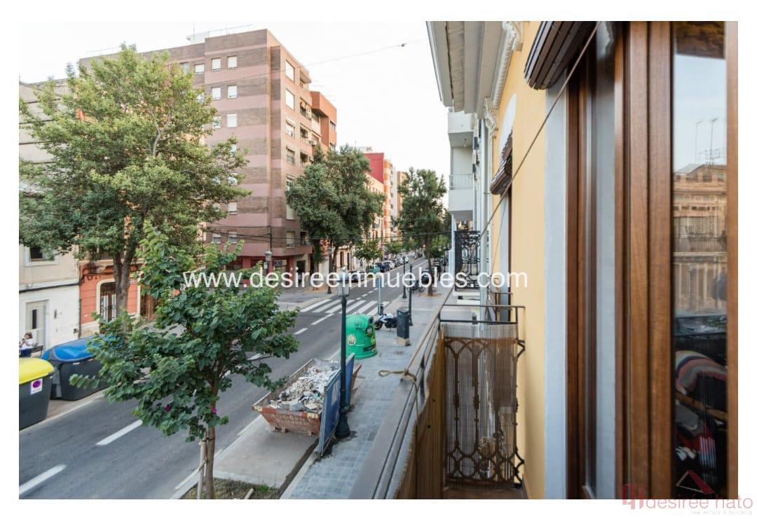 For sale of house in Valencia