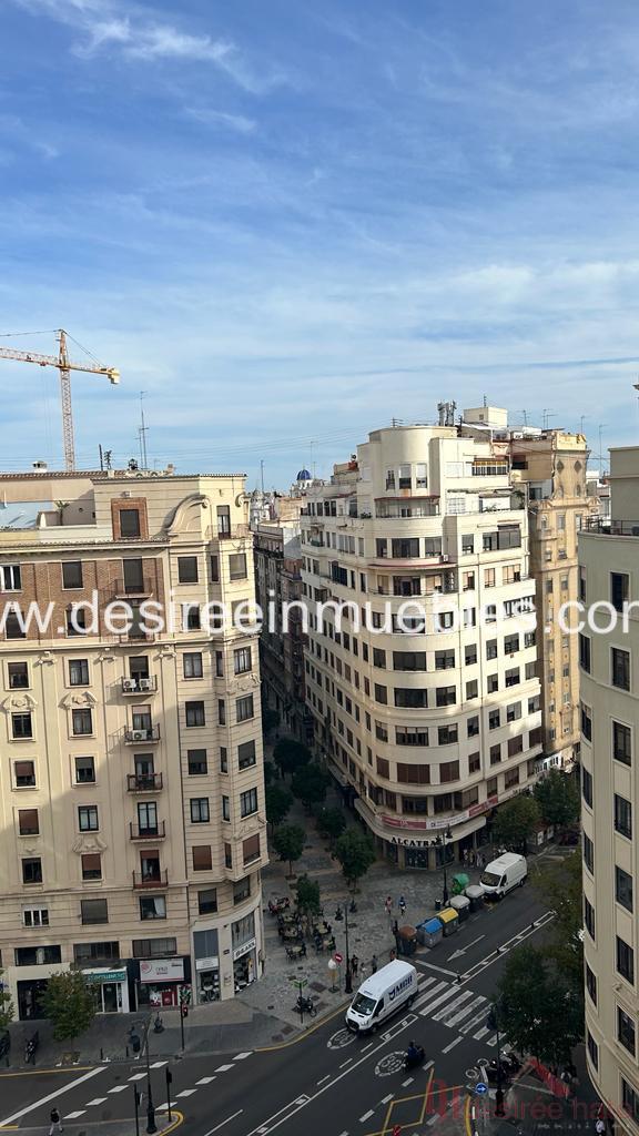 For rent of penthouse in Valencia